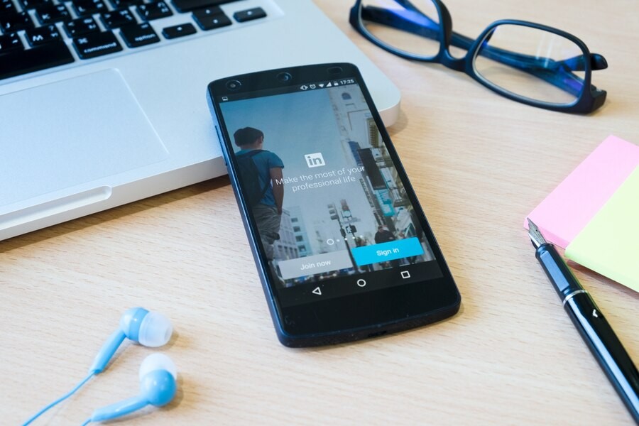 10 Strategies to Get More Leads from LinkedIn Ads in 2025